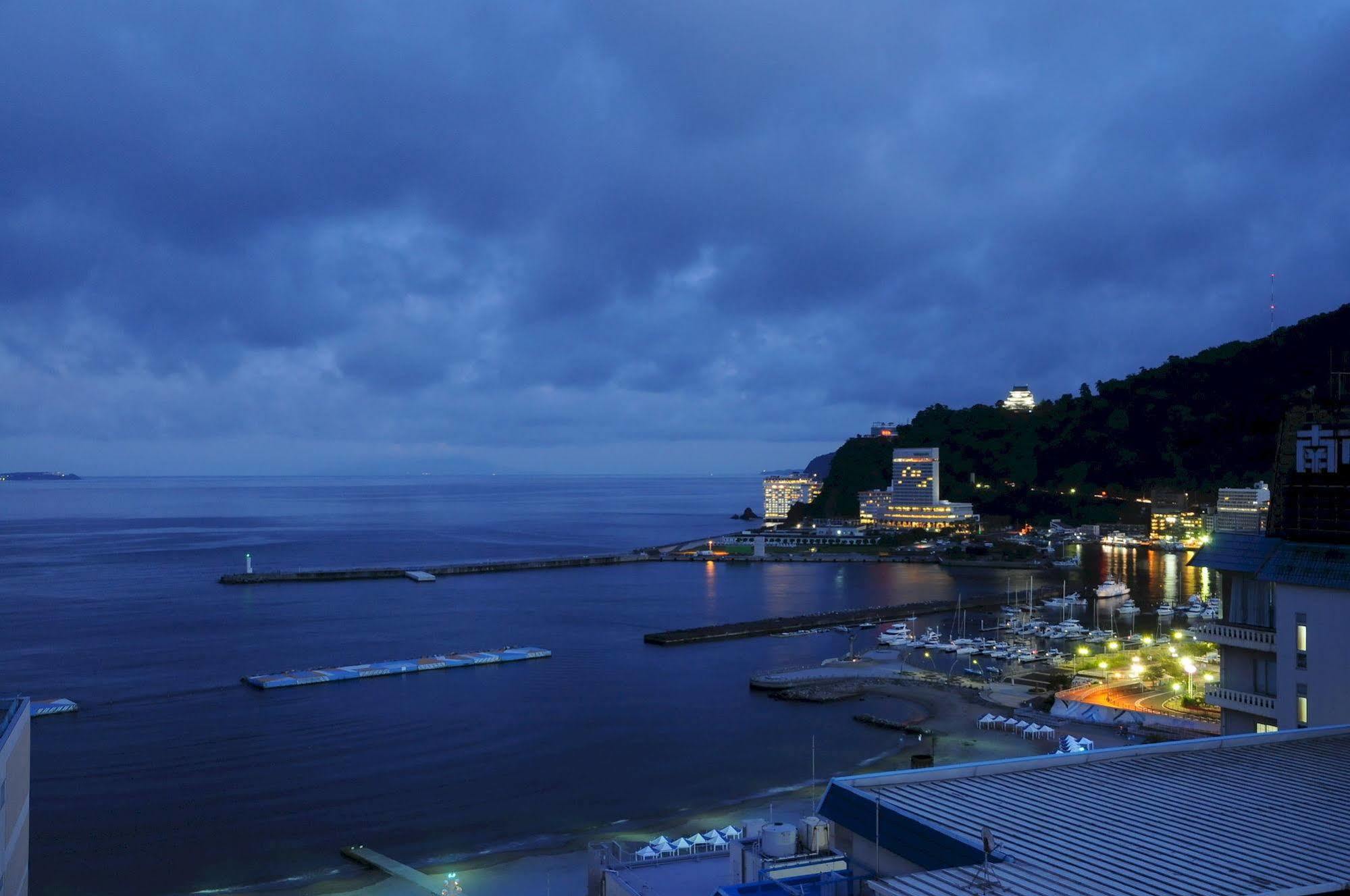 Grandview Atami Private Hot Spring Condominium Hotel Bagian luar foto